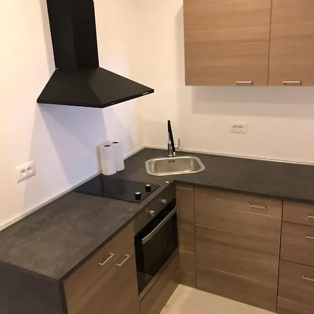 Mak With Free Parking 풀라