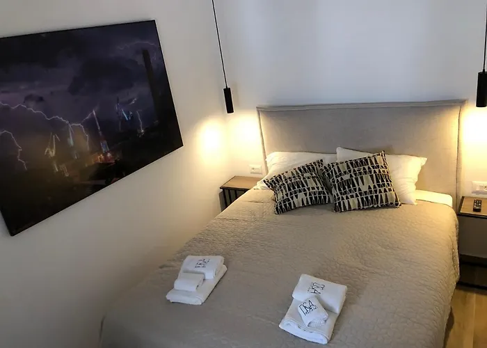 Mak With Free Parking *