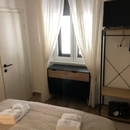 Mak With Free Parking