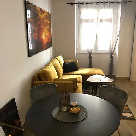 Mak With Free Parking *