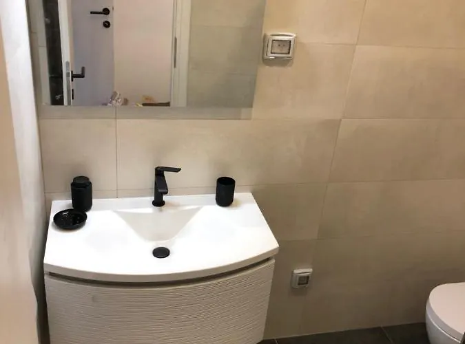 Mak With Free Parking 아파트 *