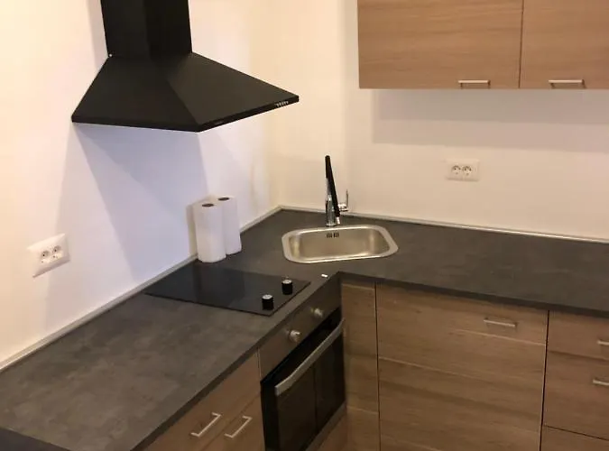 Mak With Free Parking 풀라