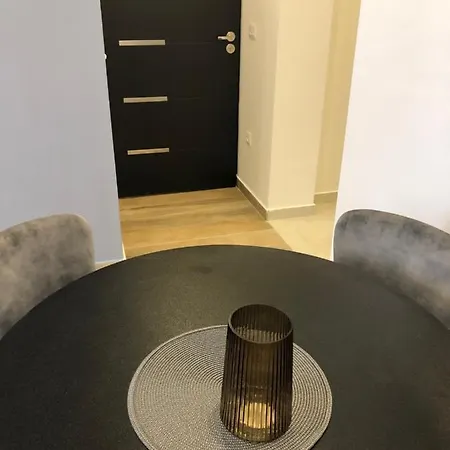 Mak With Free Parking * פולה