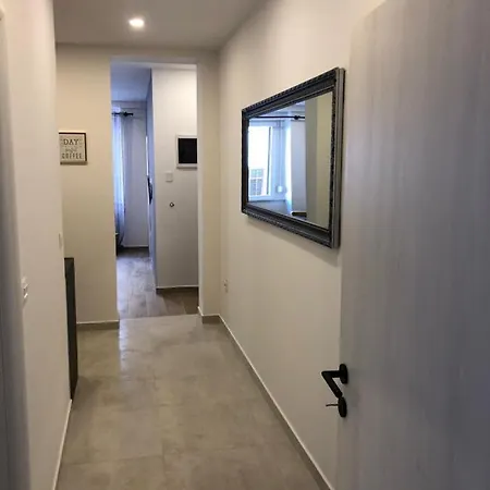 Mak With Free Parking * פולה